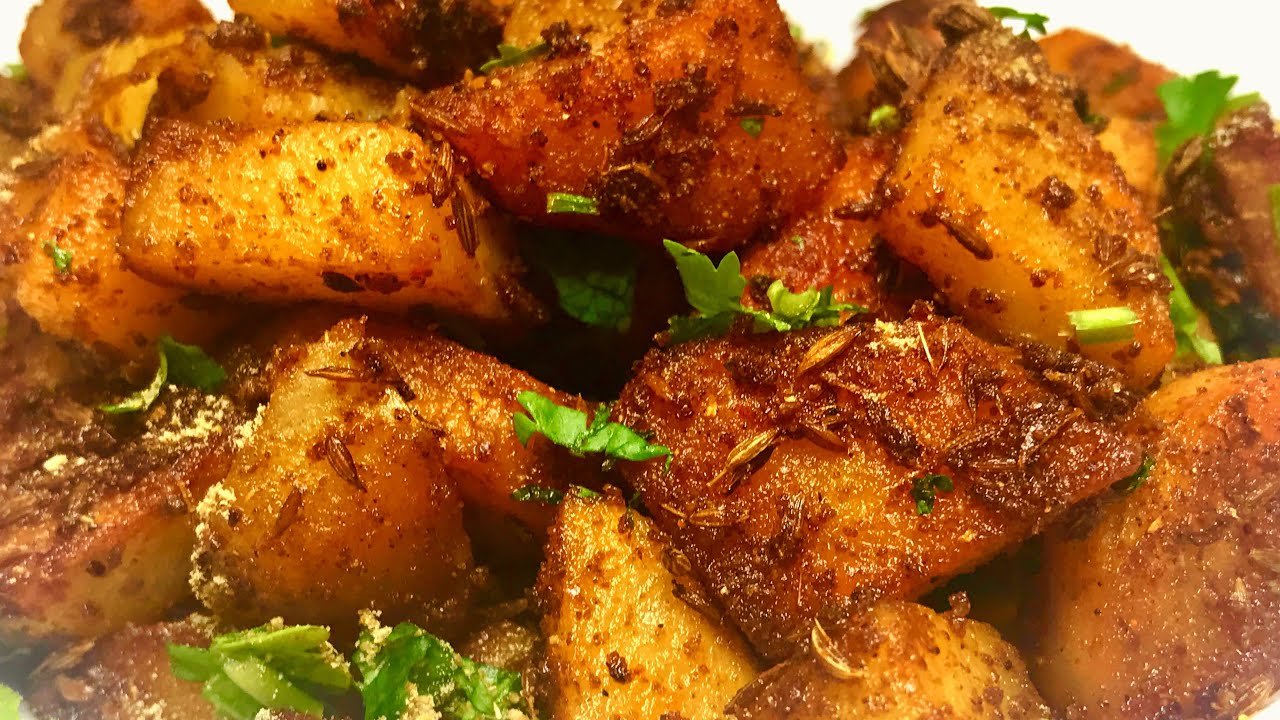 बहुत ही आसानी से बनाये यह कुरकुरे,चटपटे और मसालेदार जीरा आलू |  Jeera Aloo easy , quick & Tasty