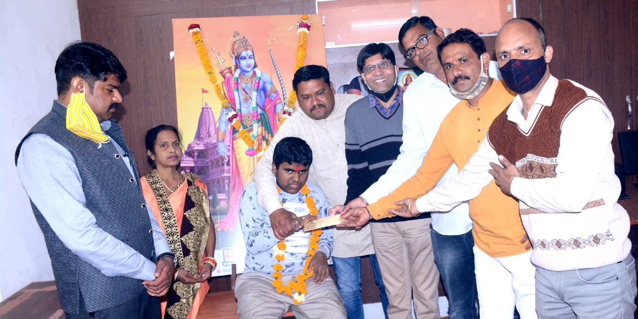 nagda-news-sneh-tanmay-dedicates-year-long-amount-for-ram-temple-construction