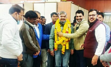 life-insurance-consultant-vinayraj-sharma-happy-to-receive-mdrd