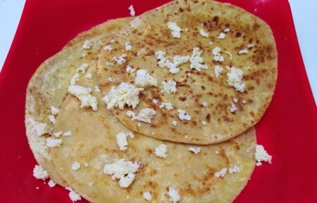 घर पर मीठा खाने का मन करें तो ऐसे बनाएं खोया खुरचन पराठा khoya-khurchan-paratha-recipe