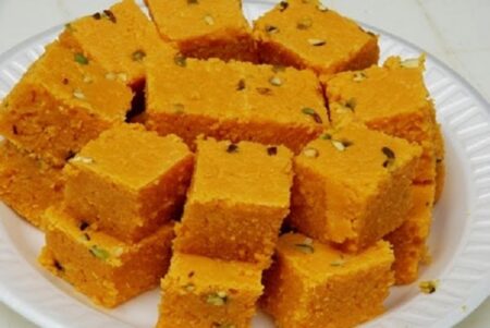 कच्चे-आम-की-मिठाई-बनाना