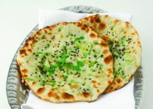 garlic-naan-recipe-home-hindi