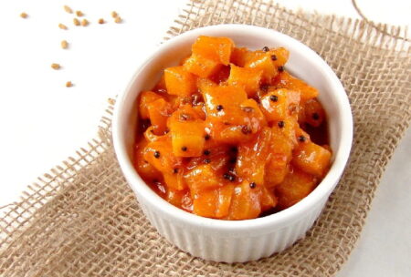 घर पर बनाएं खट्टे-मीठे अनानास की चटनी (Pineapple Chutney Recipe in hindi) pineapple-chutney-recipe-in-hindi