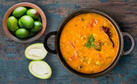 ऐसे बनाएं अमिया की स्वादिष्ट दाल, खाकर हो जाएंगे दीवाने (Kacche Aam Ki Dal) kacche-aam-ki-dal