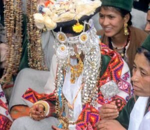 bizarre-wedding-tradition-of-lahaul-hindi