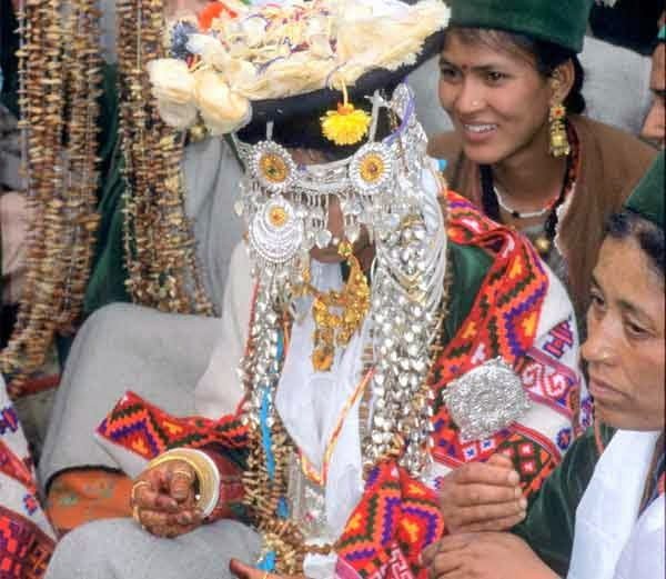 bizarre-wedding-tradition-of-lahaul-hindi