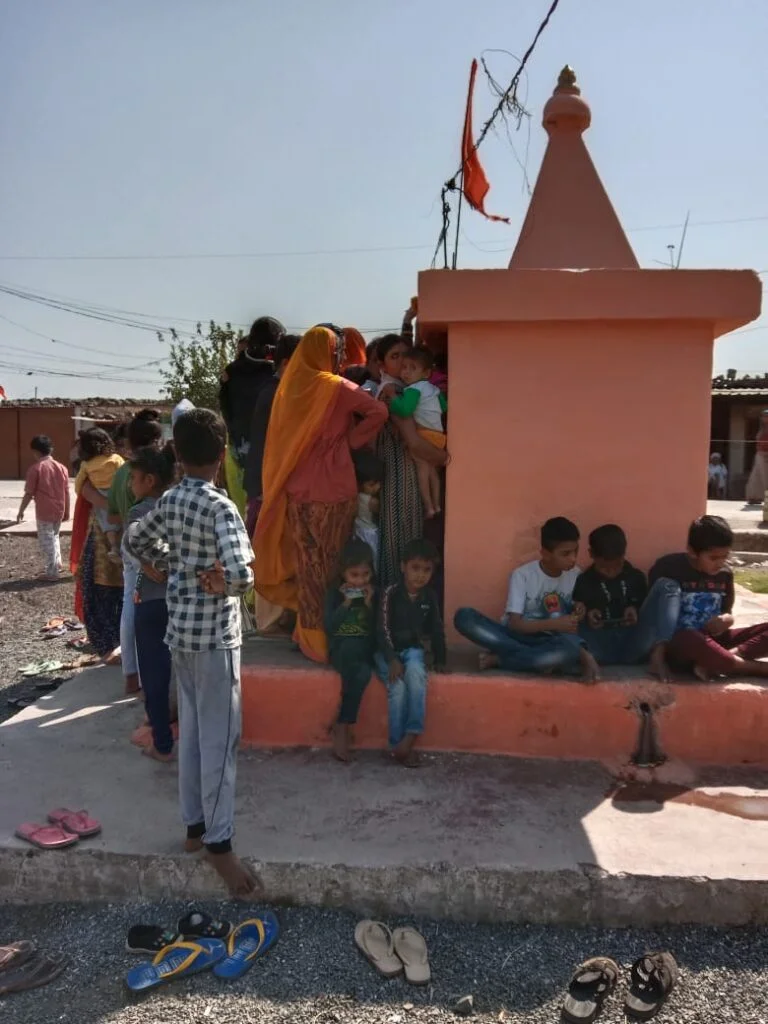 नागदा के शिव के मंदिरों में हुआ चमत्कार, नंदी और शिव की प्रतिमा पीने लगी पानी