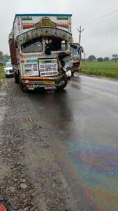 nagda-news-fierce-accident-of-school-vehicle-in-mp-14-children-of-ujjain-districts-unhel-injured