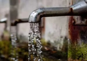 सपने में पानी देखना: जाने किस तरह का पानी सपने में देखना है शुभ और अशुभ
